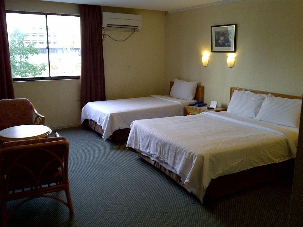 Corona Inn Kuala Lumpur Extérieur photo
